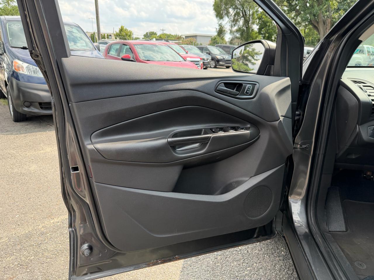 Ford Escape S FWD 2017