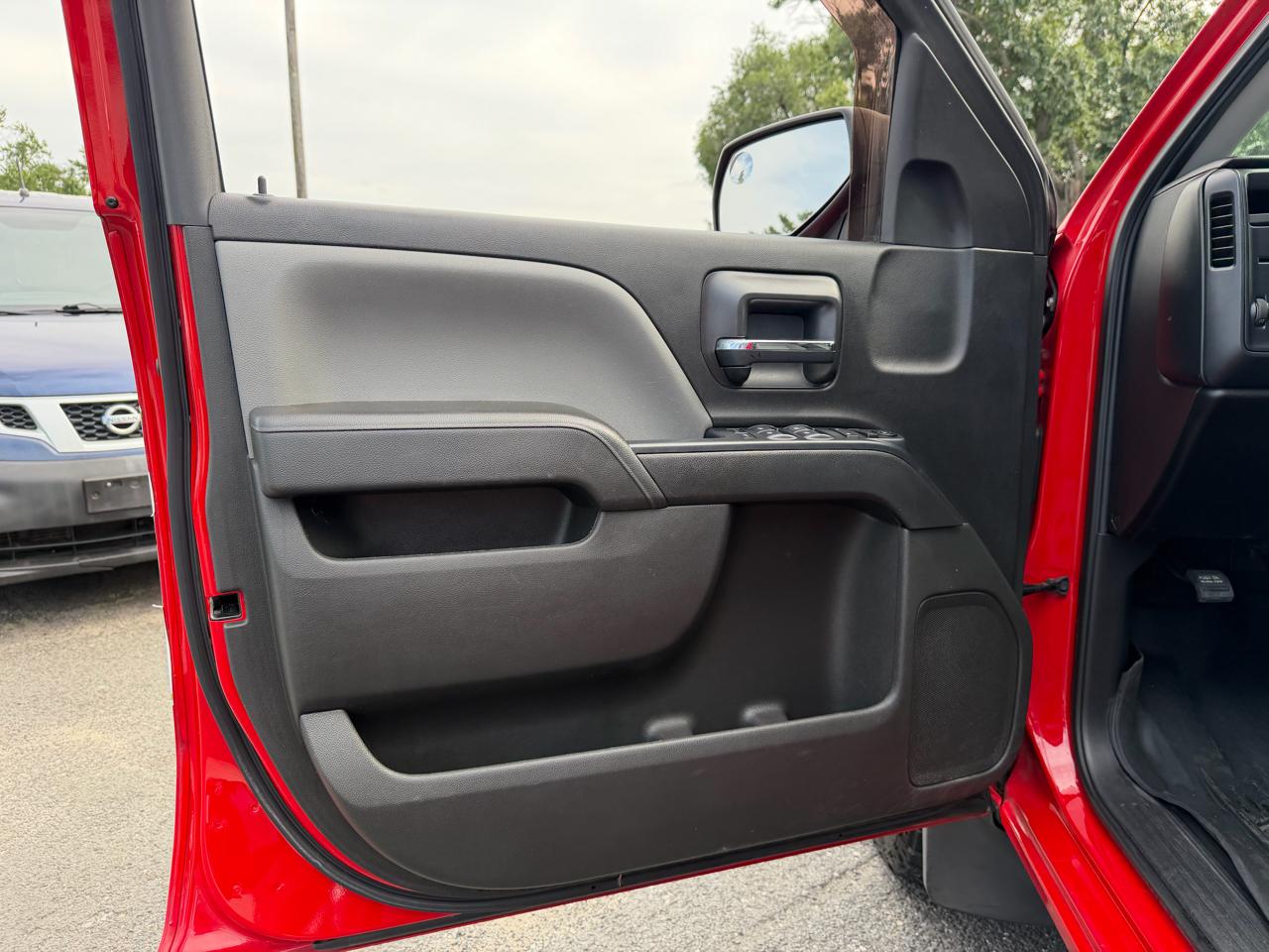 Chevrolet Silverado 1500 4WD Crew Cab 143.5" Custom 2018