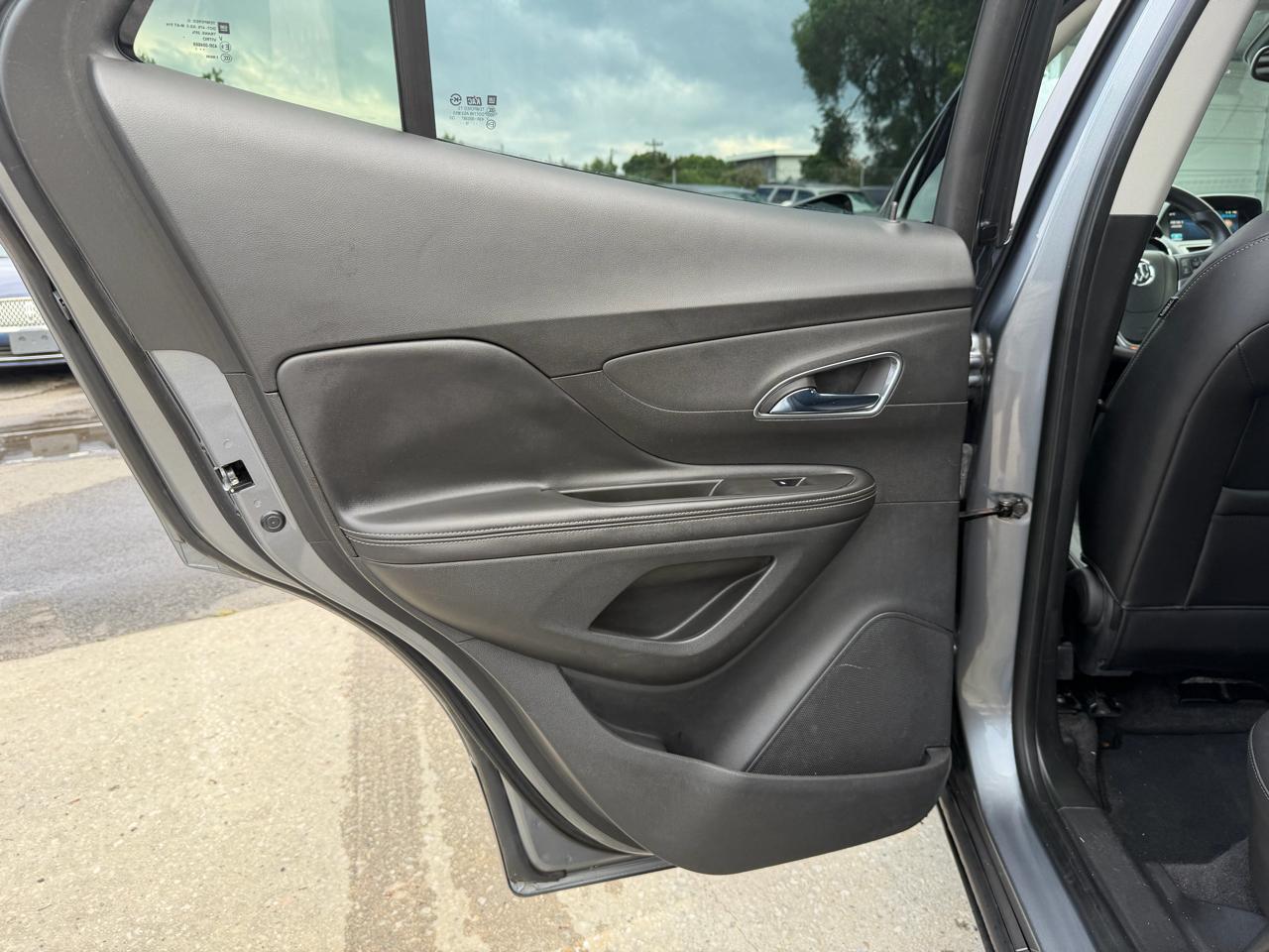 Buick Encore Convenience FWD 2014