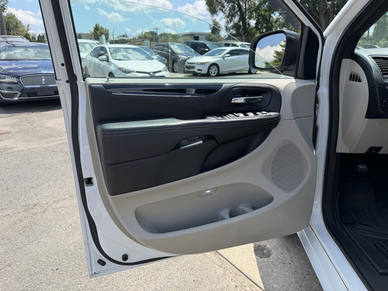 Dodge Grand Caravan SXT 2017