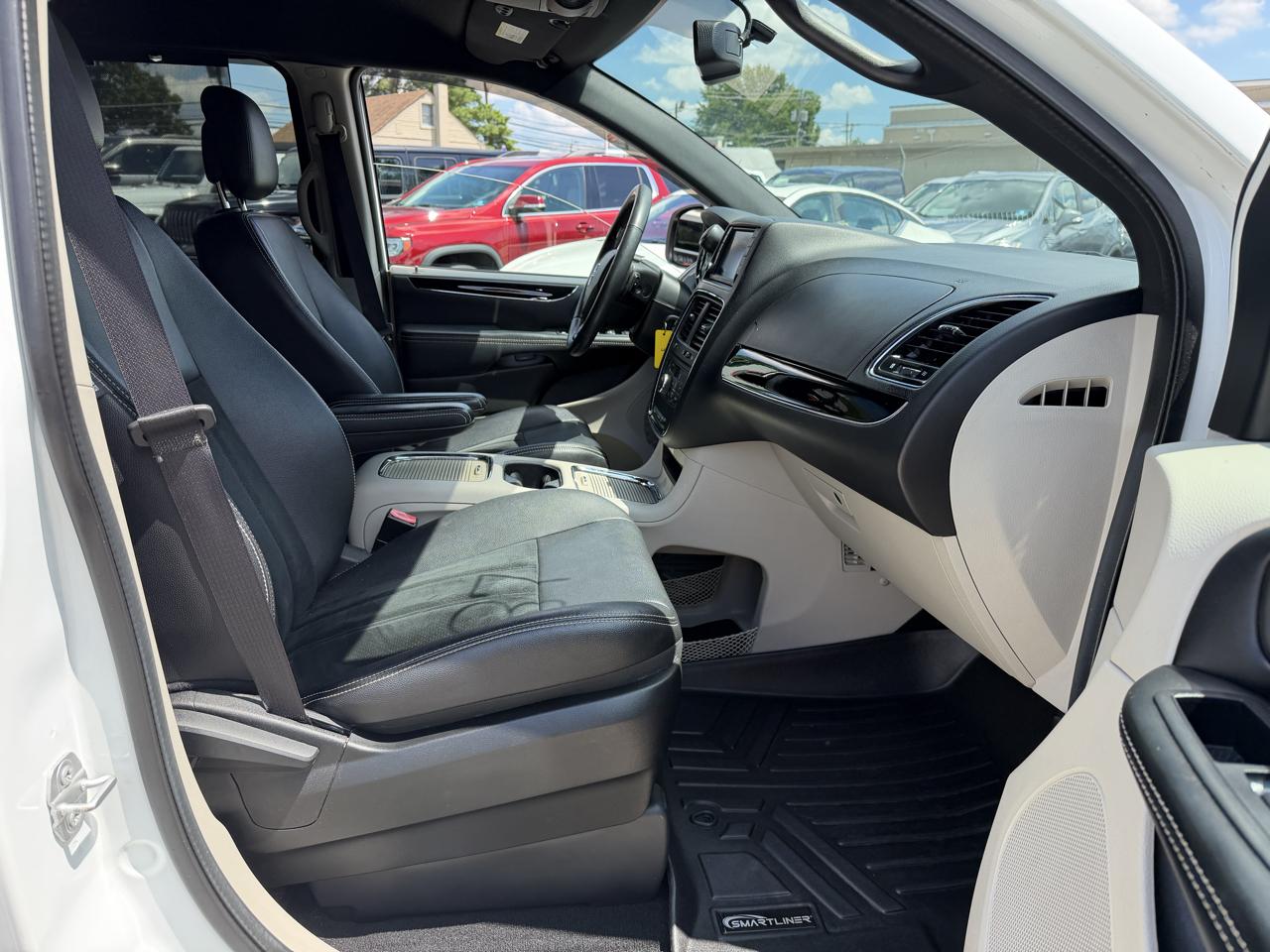 Dodge Grand Caravan SXT 2017