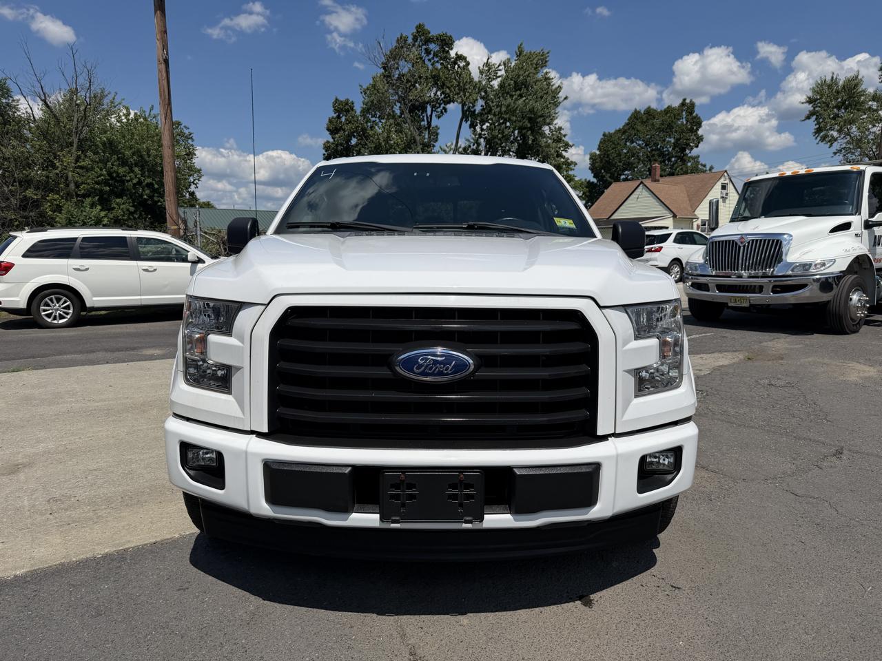 Ford F-150 2WD SuperCrew 145" FX2 Sport 2017
