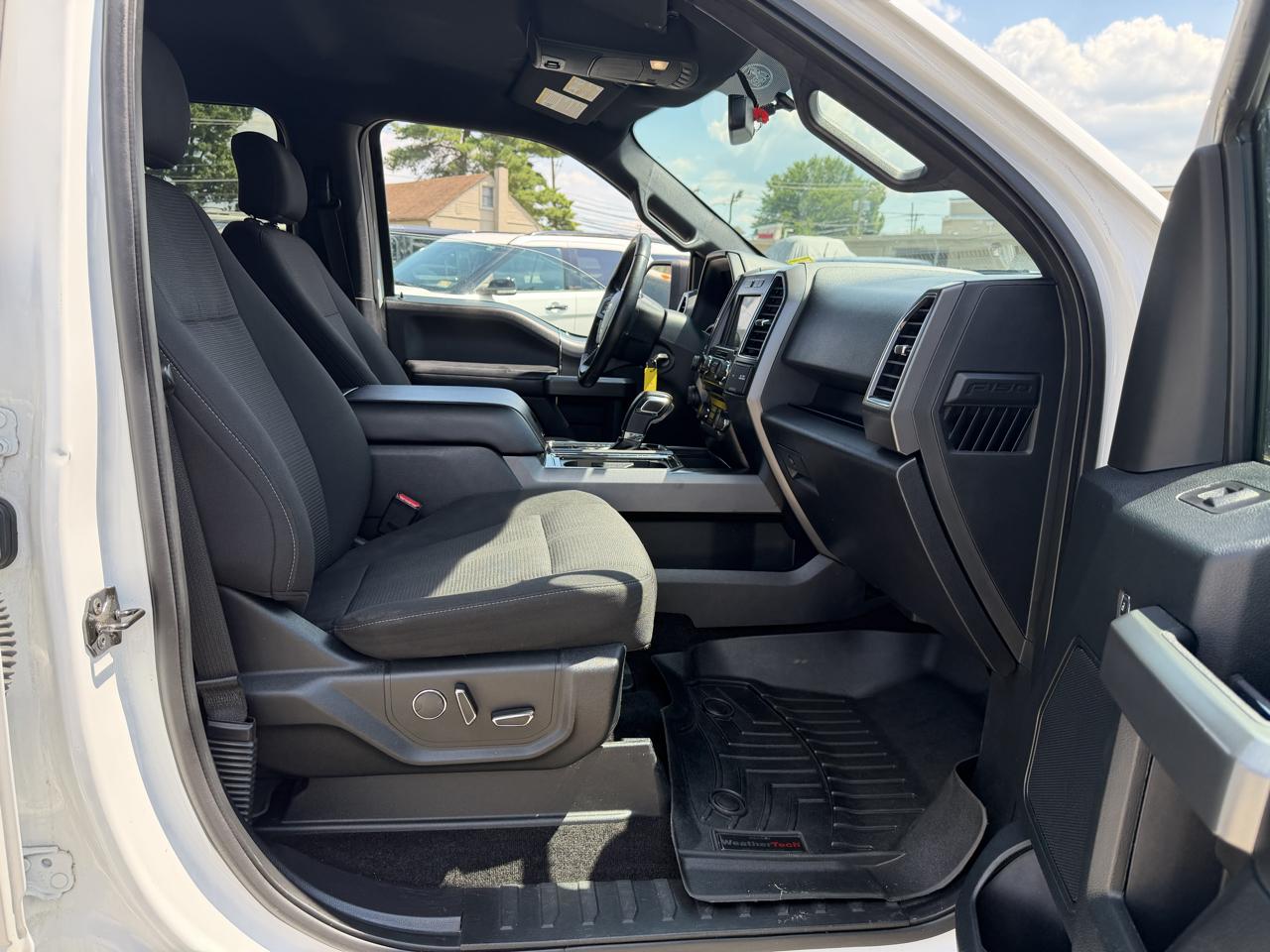 Ford F-150 2WD SuperCrew 145" FX2 Sport 2017