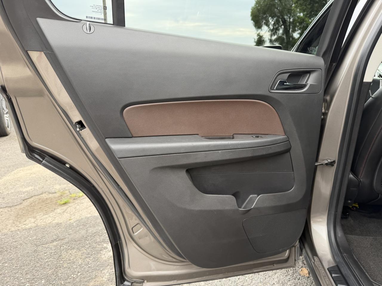 Chevrolet Equinox LTZ FWD 2010