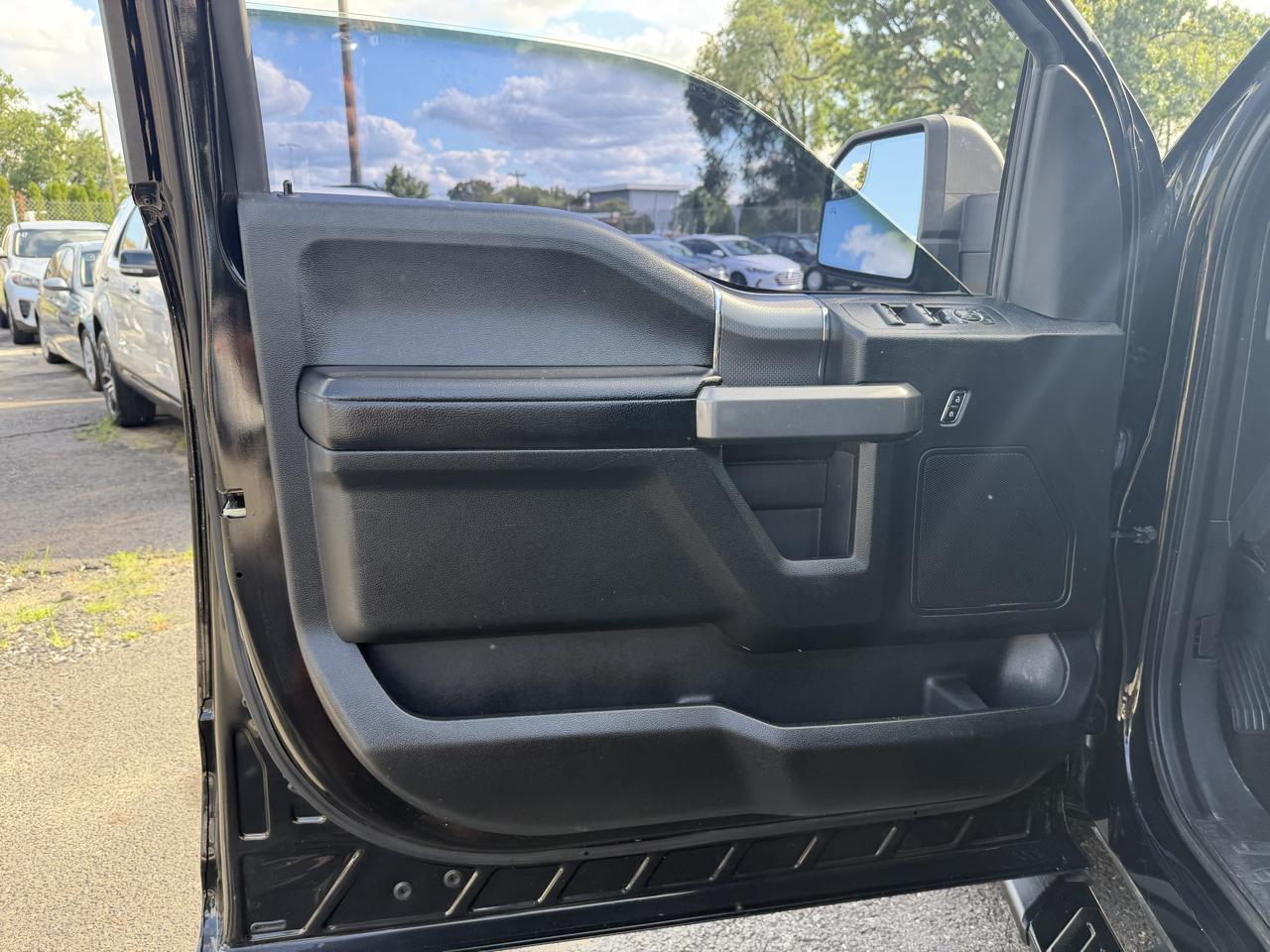 Ford F-150 4WD SuperCrew 145" FX4 2016