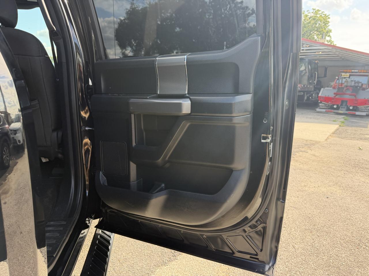 Ford F-150 4WD SuperCrew 145" FX4 2016