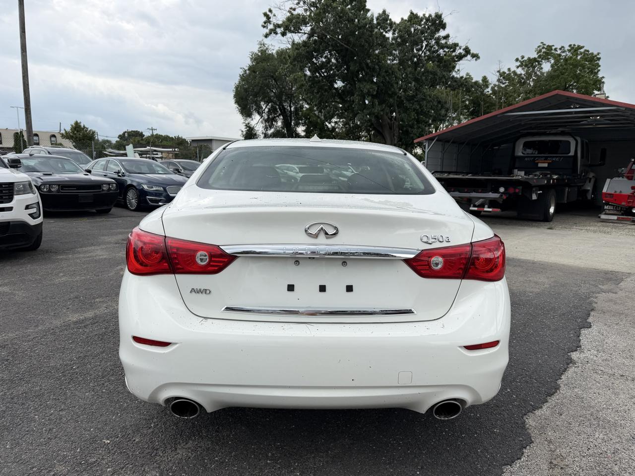 Infiniti Q50 Base AWD 2015