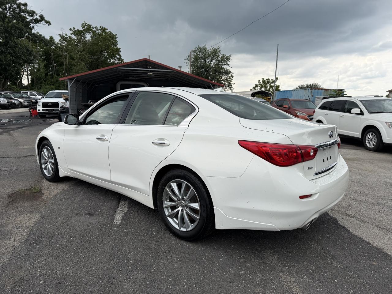 Infiniti Q50 Base AWD 2015