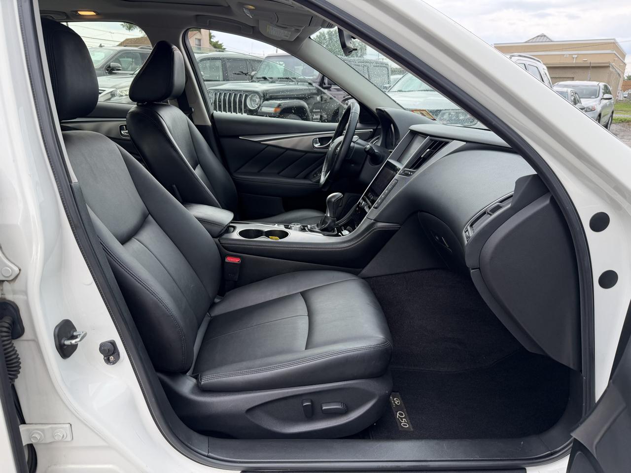 Infiniti Q50 Base AWD 2015