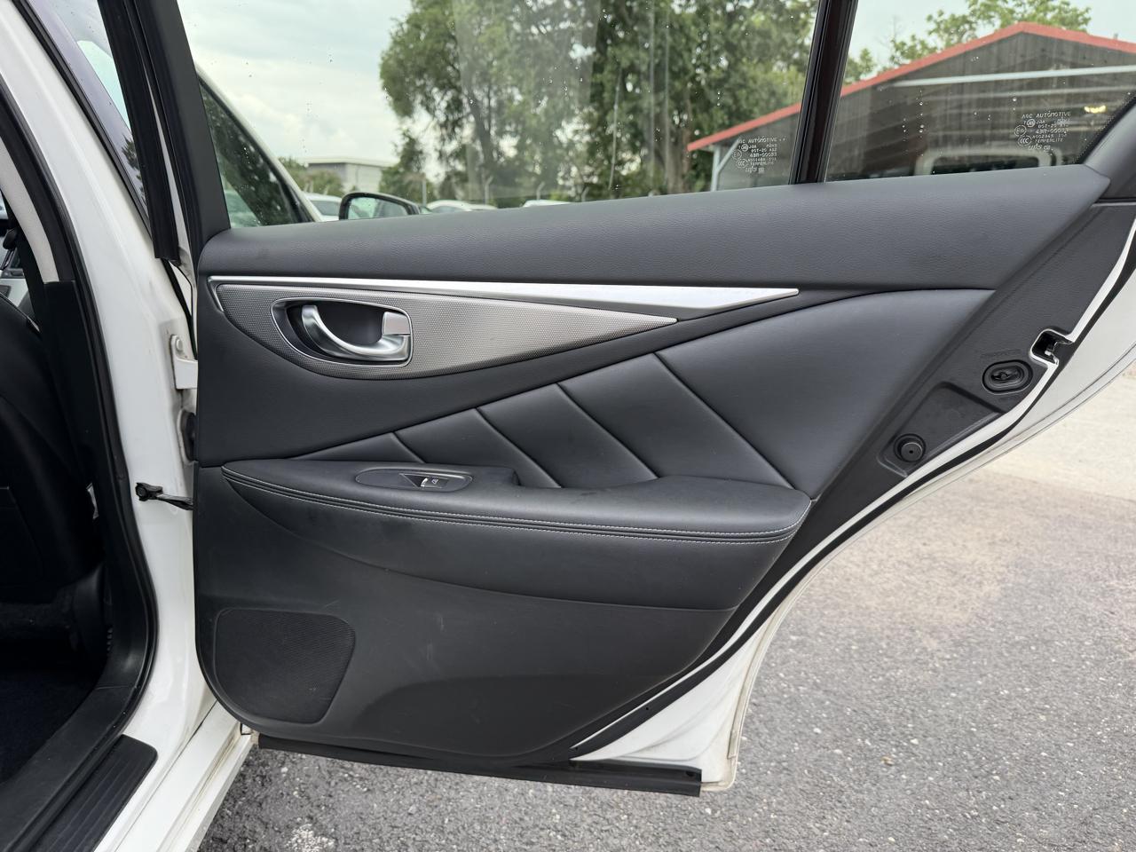 Infiniti Q50 Base AWD 2015