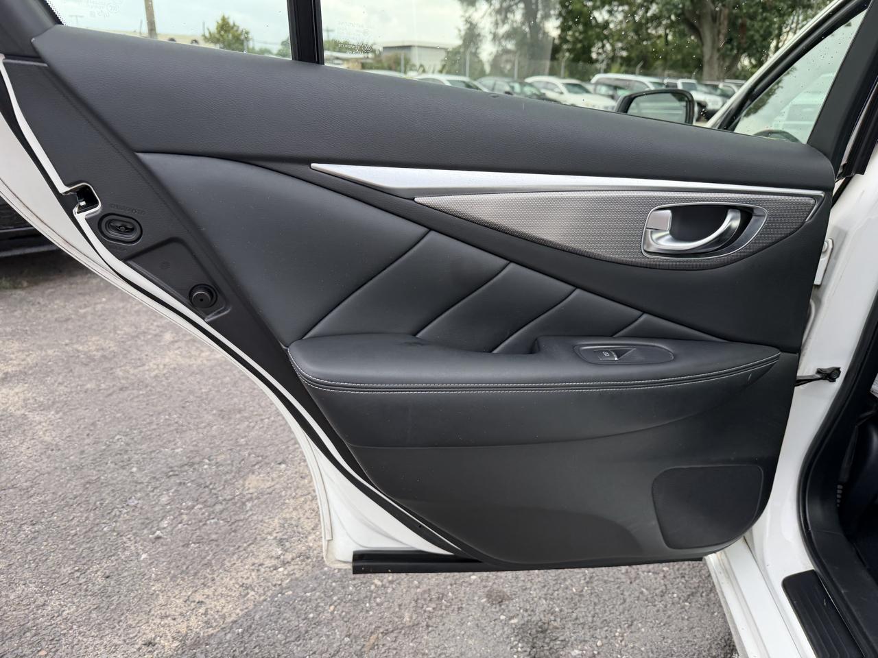 Infiniti Q50 Base AWD 2015