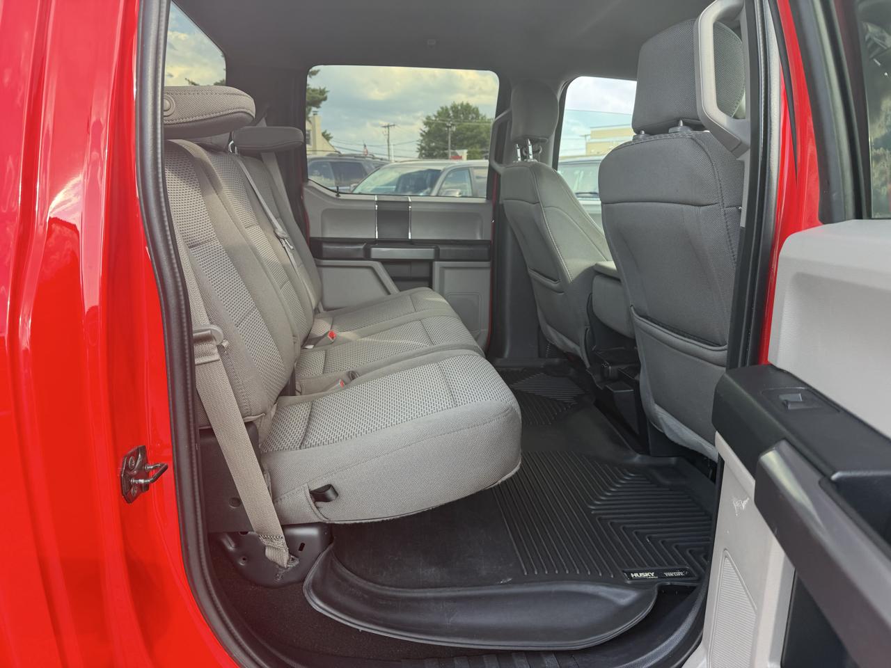 Ford F-150 4WD SuperCrew 150" XLT 2019