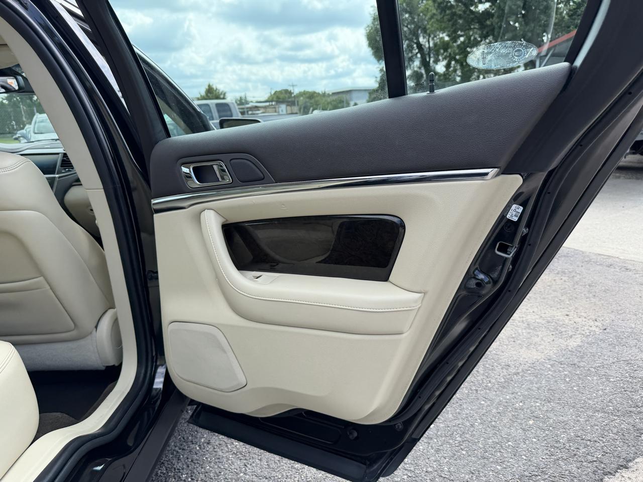 Lincoln MKS FWD 2015