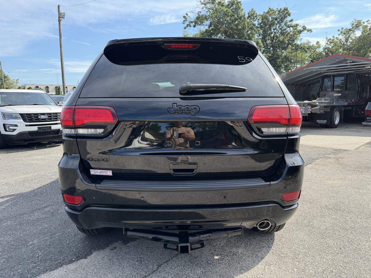 Jeep Grand Cherokee Laredo 4WD 2017