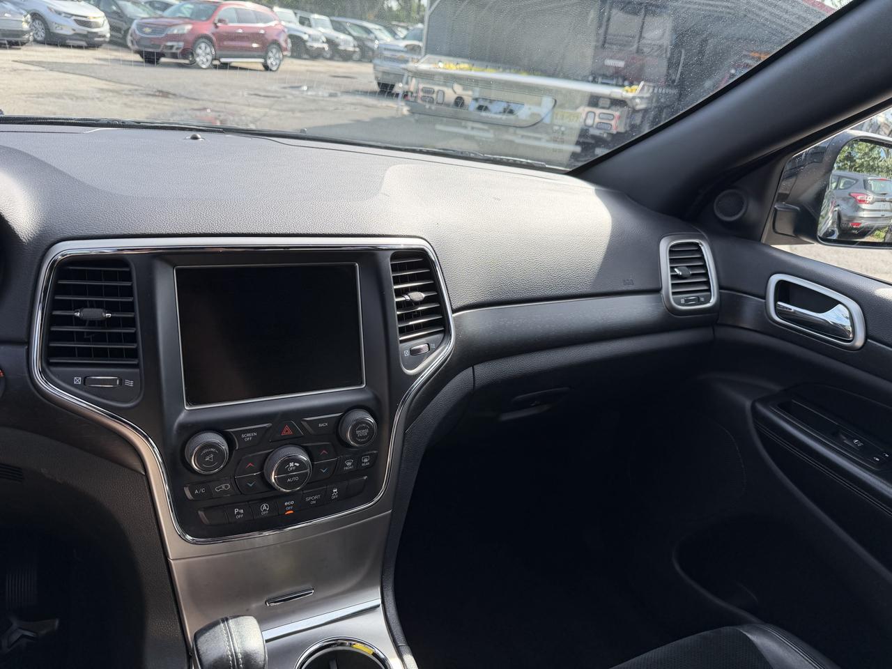 Jeep Grand Cherokee Laredo 4WD 2017