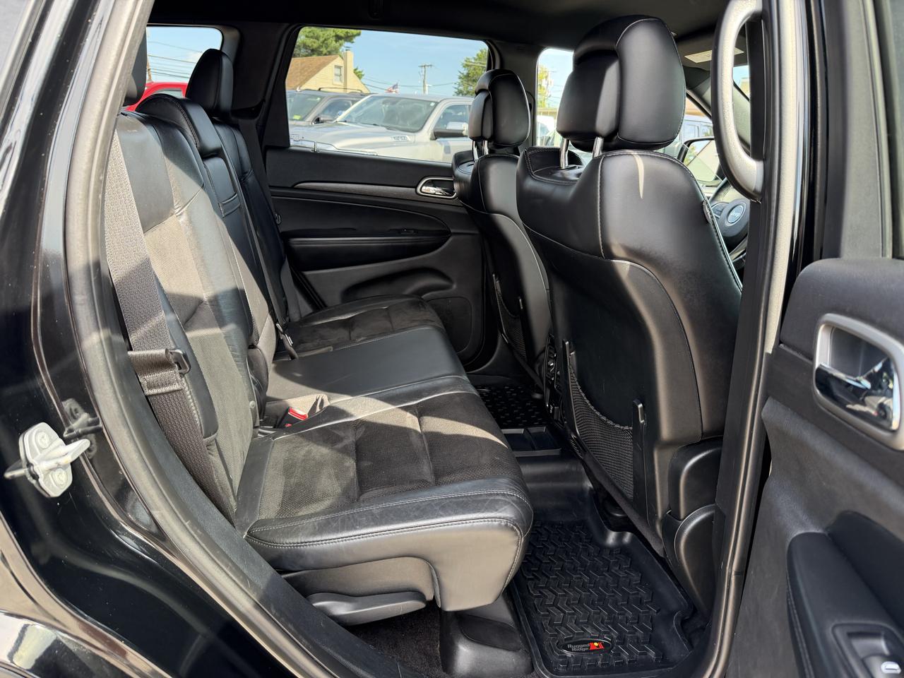 Jeep Grand Cherokee Laredo 4WD 2017