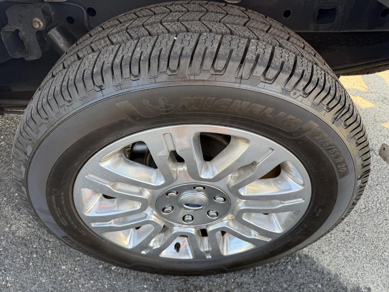 Ford F-150 2WD SuperCrew 145" Platinum 2011