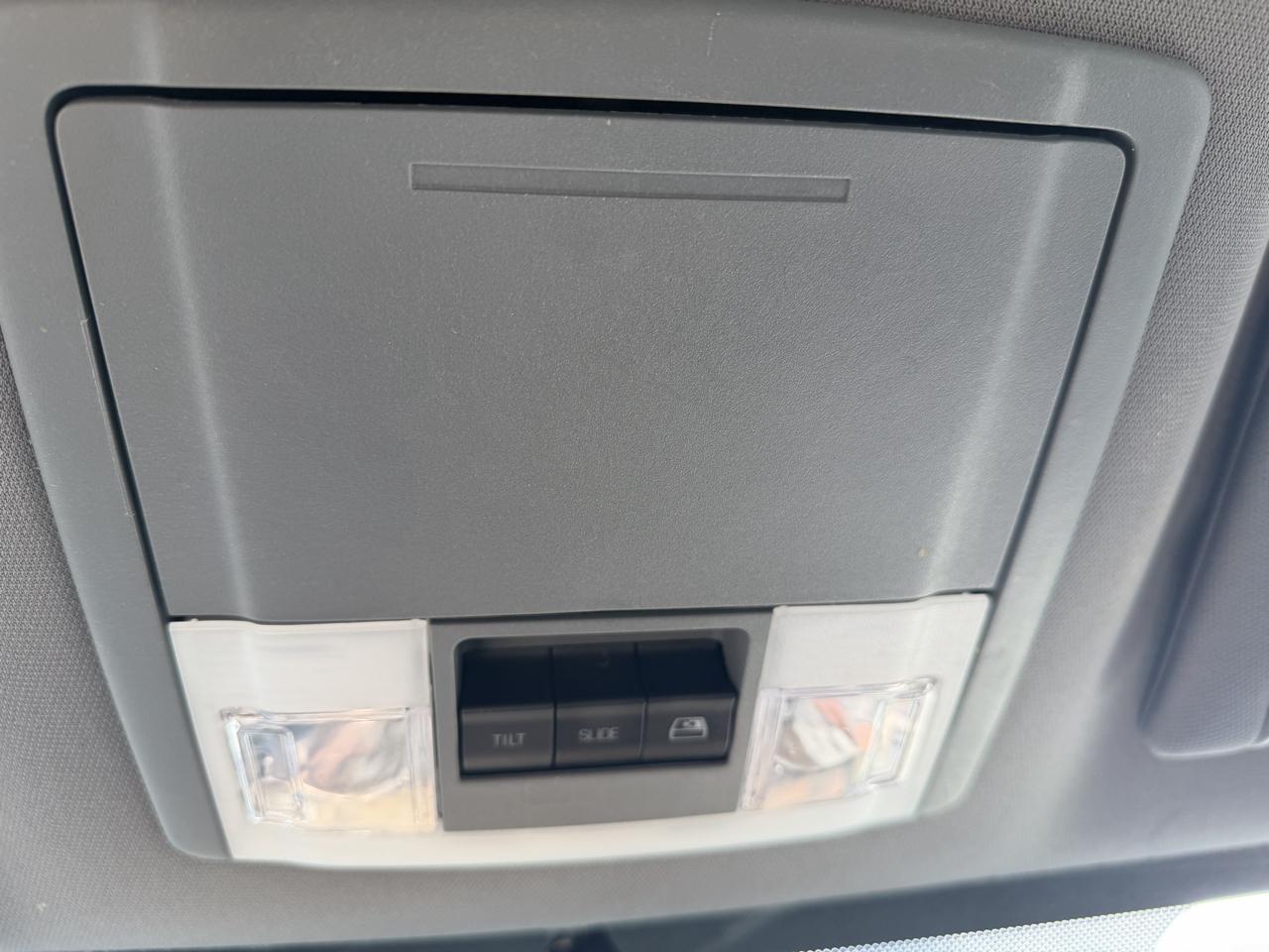 Ford F-150 2WD SuperCrew 145" Platinum 2011