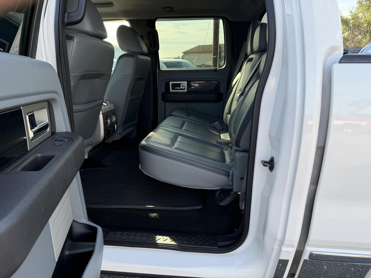 Ford F-150 2WD SuperCrew 145" Platinum 2011
