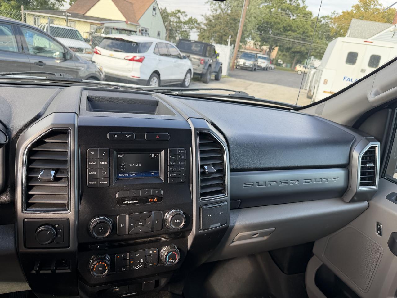 Ford F-250 SD XLT Crew Cab Short Bed 4WD 2018