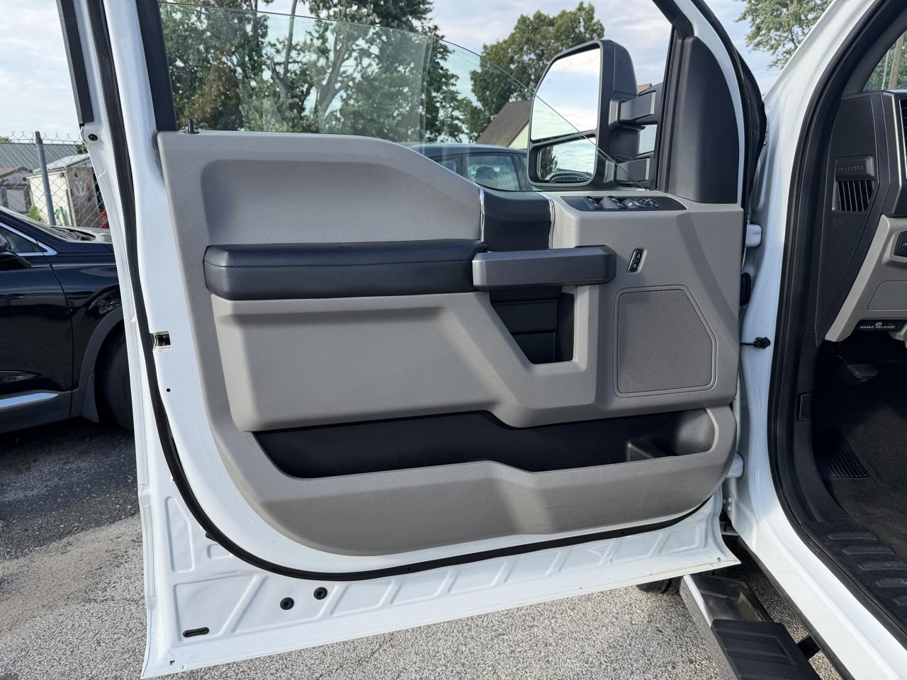 Ford F-250 SD XLT Crew Cab Short Bed 4WD 2018