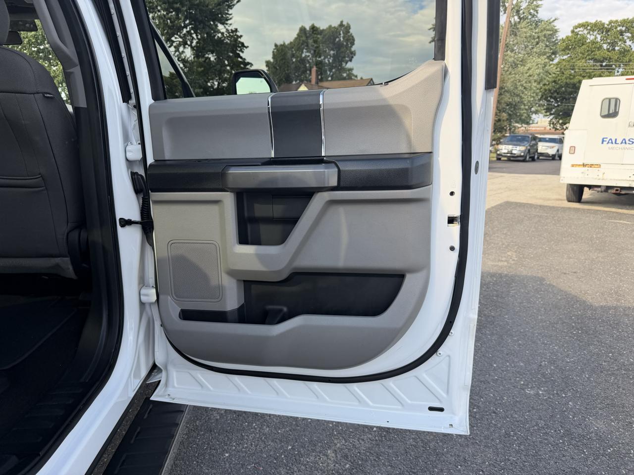 Ford F-250 SD XLT Crew Cab Short Bed 4WD 2018