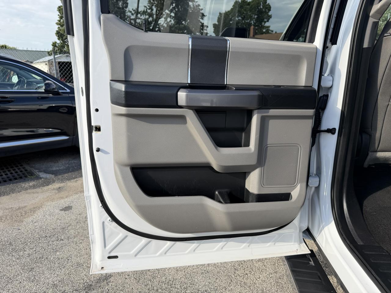 Ford F-250 SD XLT Crew Cab Short Bed 4WD 2018