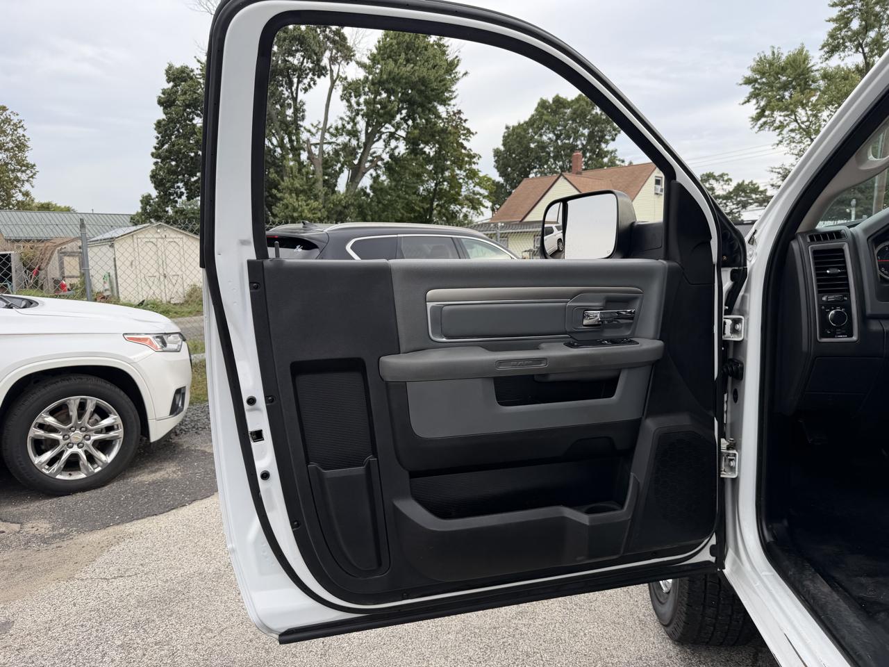 RAM 3500 Regular Cab SWB 4WD 2017