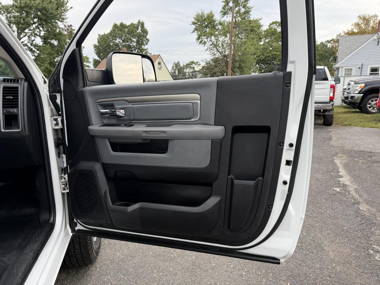 RAM 3500 Regular Cab SWB 4WD 2017