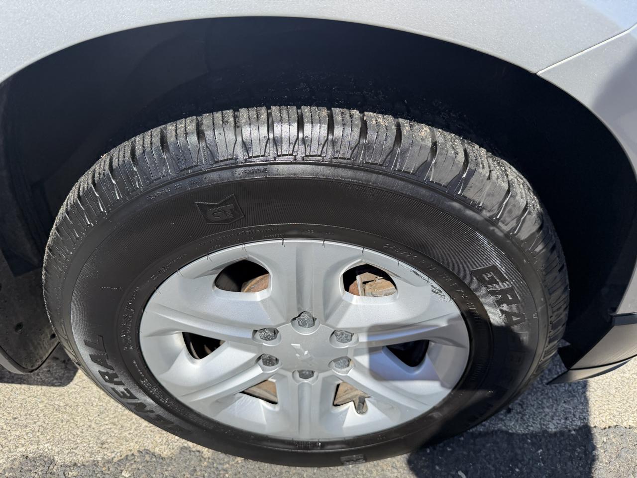Chevrolet Traverse LS FWD w/PDC 2013