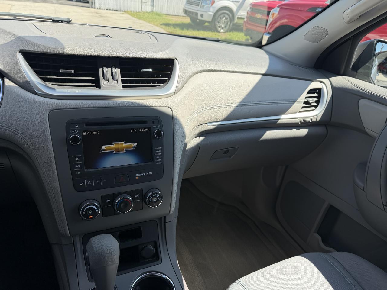 Chevrolet Traverse LS FWD w/PDC 2013