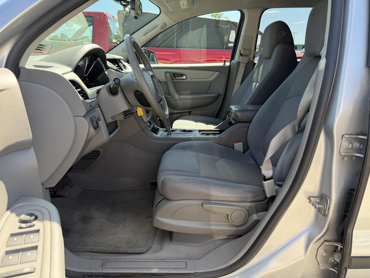 Chevrolet Traverse LS FWD w/PDC 2013