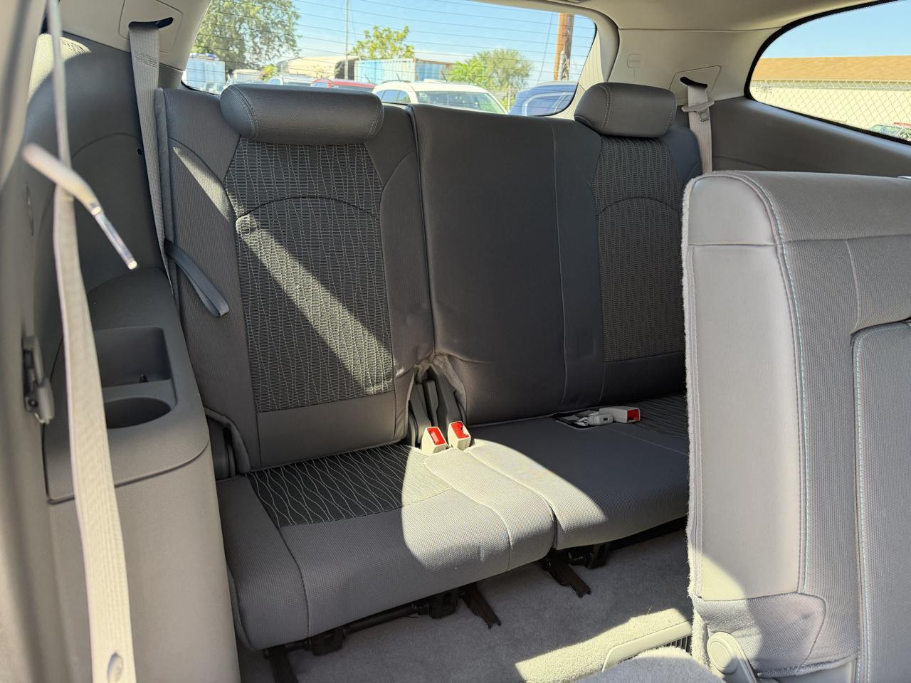 Chevrolet Traverse LS FWD w/PDC 2013