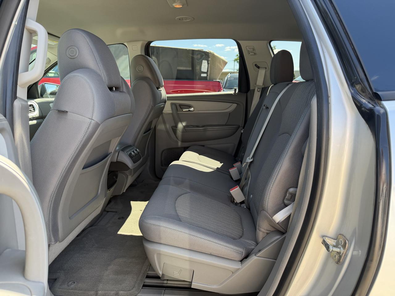 Chevrolet Traverse LS FWD w/PDC 2013