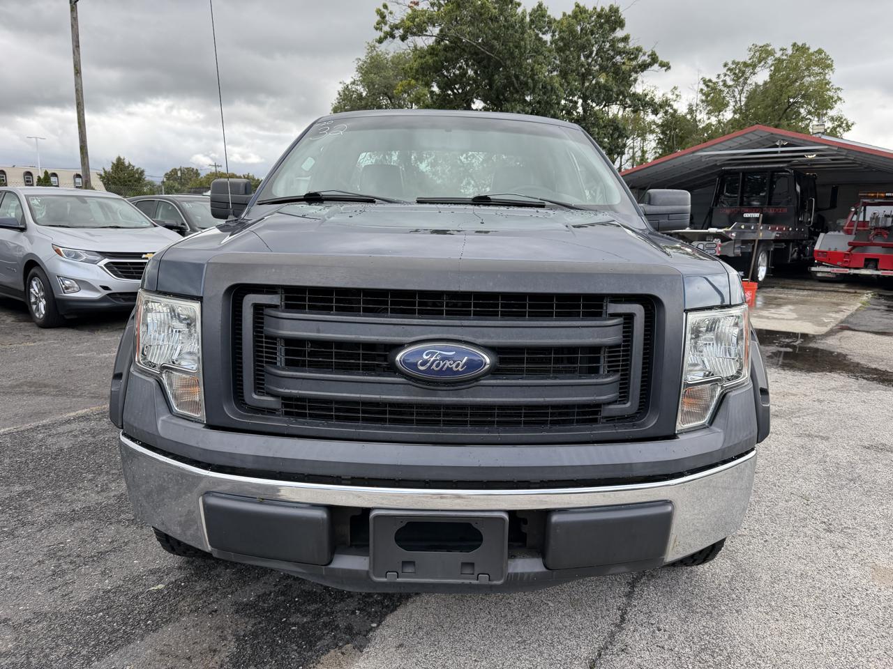 Ford F-150 2WD Reg Cab 145" XL 2013