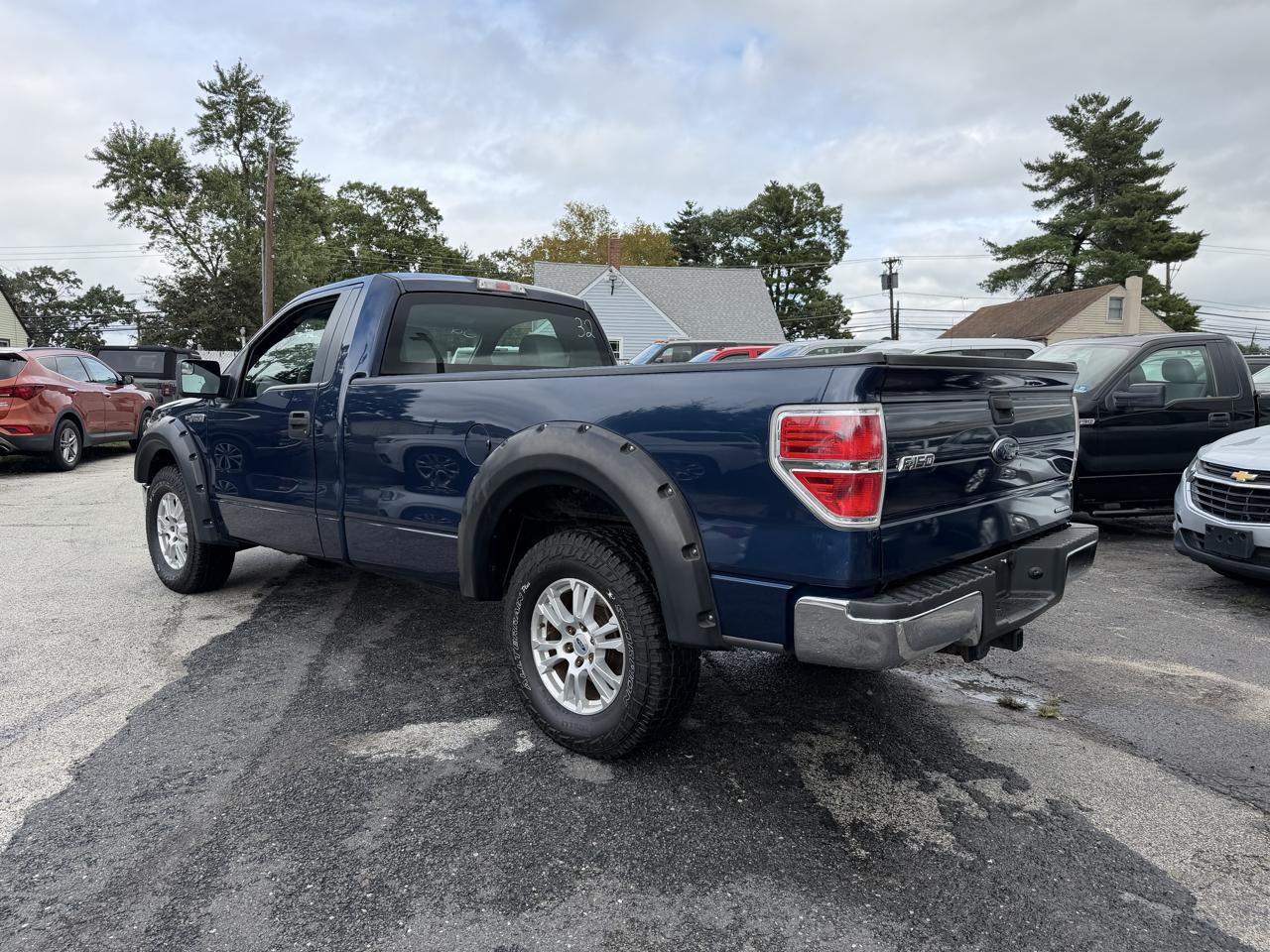 Ford F-150 2WD Reg Cab 145" XL 2013
