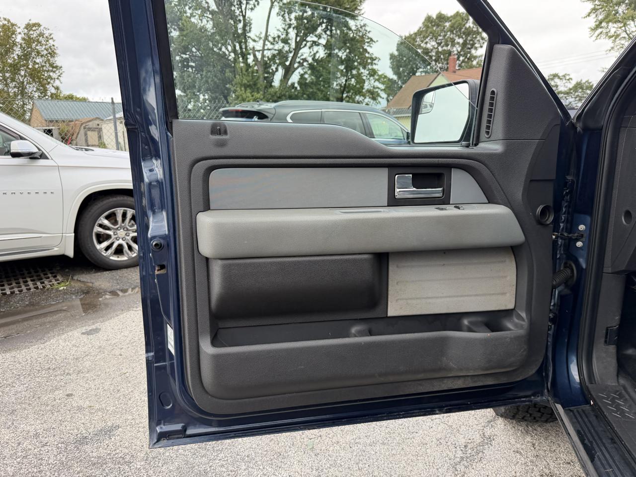 Ford F-150 2WD Reg Cab 145" XL 2013