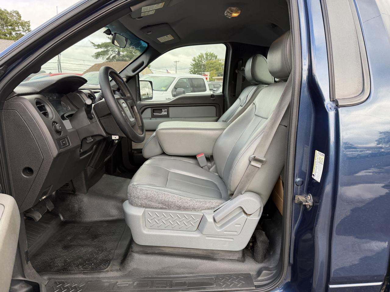 Ford F-150 2WD Reg Cab 145" XL 2013
