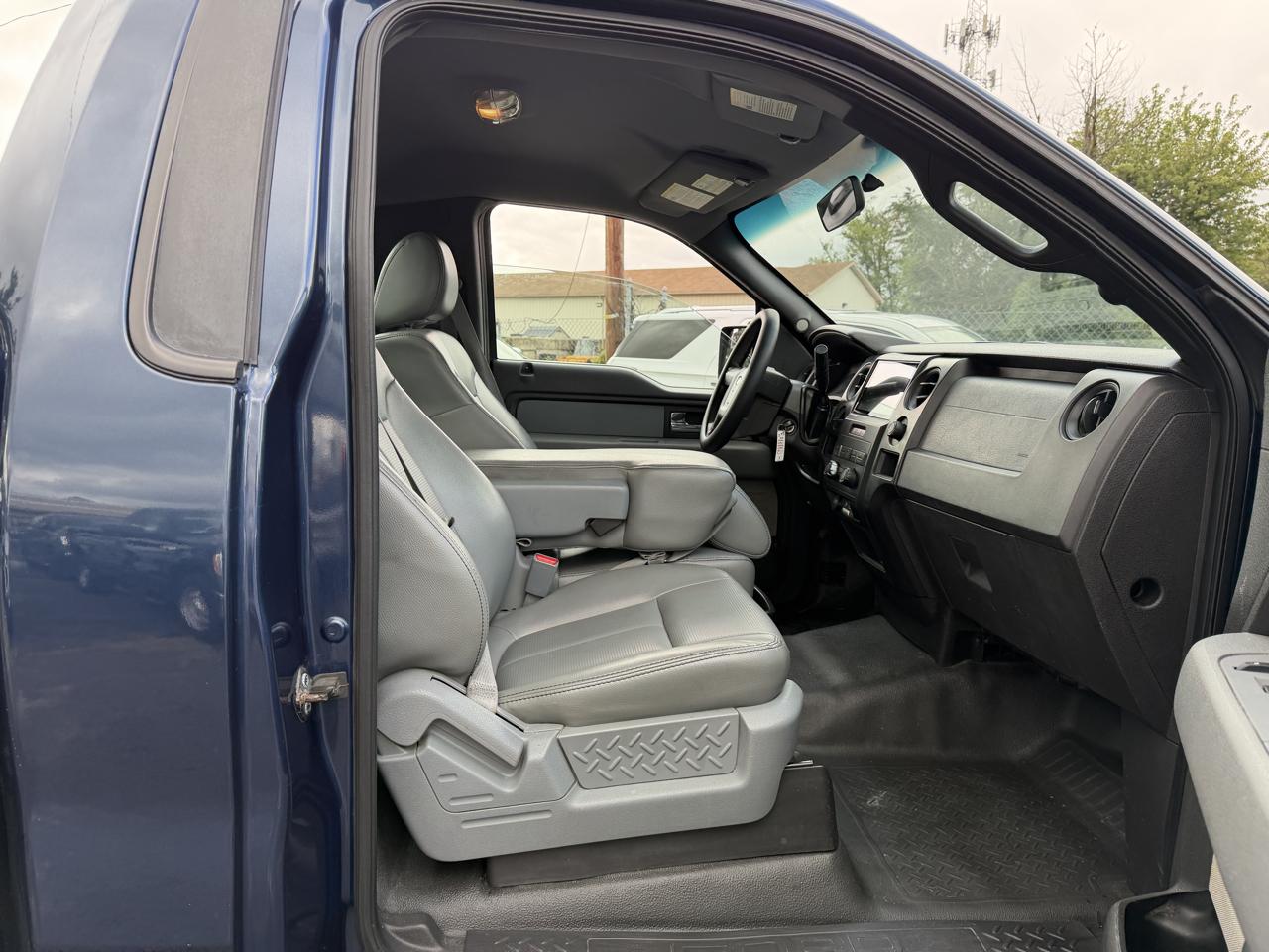 Ford F-150 2WD Reg Cab 145" XL 2013
