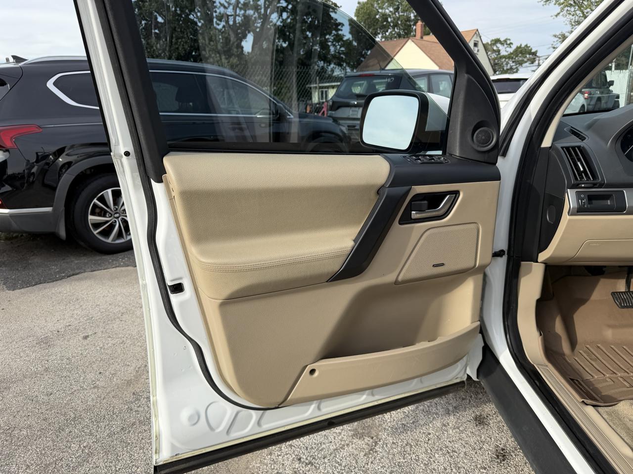 Land Rover LR2 SE 2015