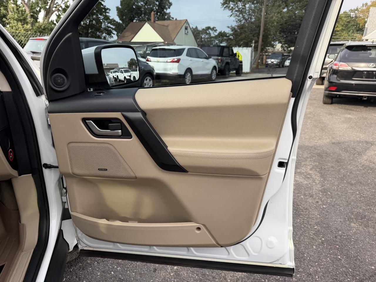 Land Rover LR2 SE 2015