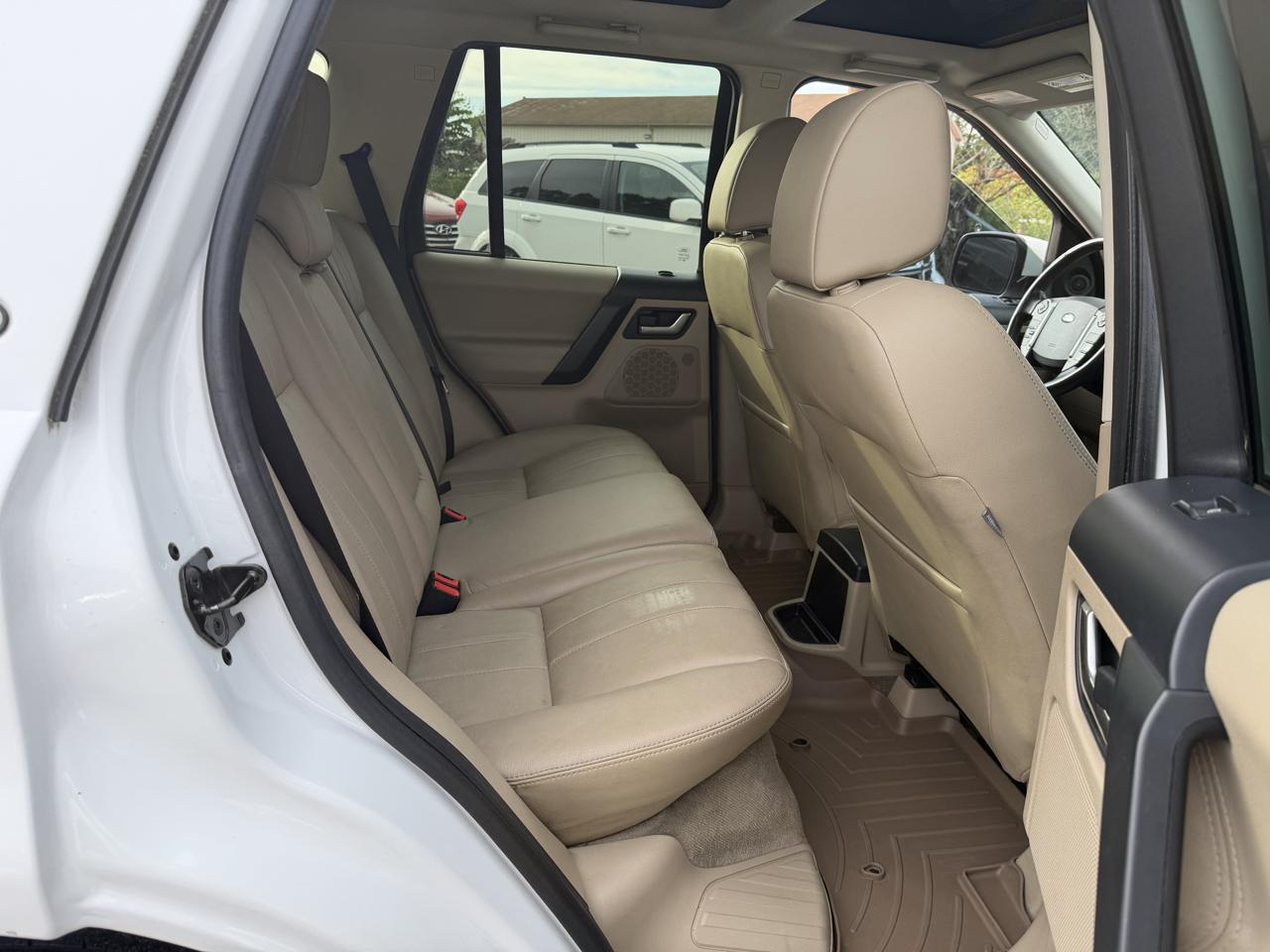 Land Rover LR2 SE 2015