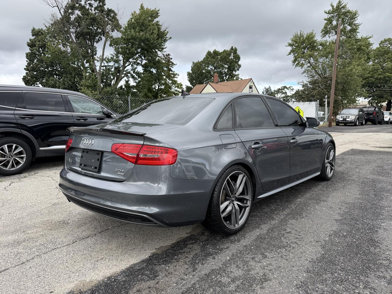 Audi A4 2.0T Sedan quattro Tiptronic 2014