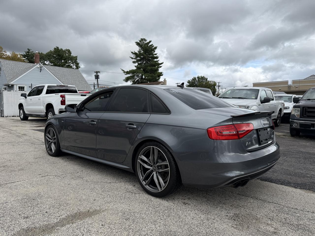 Audi A4 2.0T Sedan quattro Tiptronic 2014