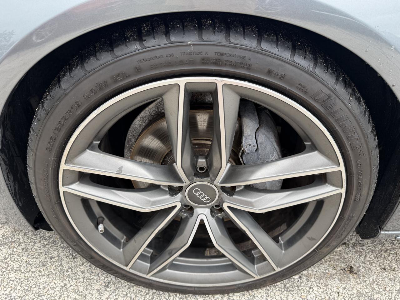 Audi A4 2.0T Sedan quattro Tiptronic 2014