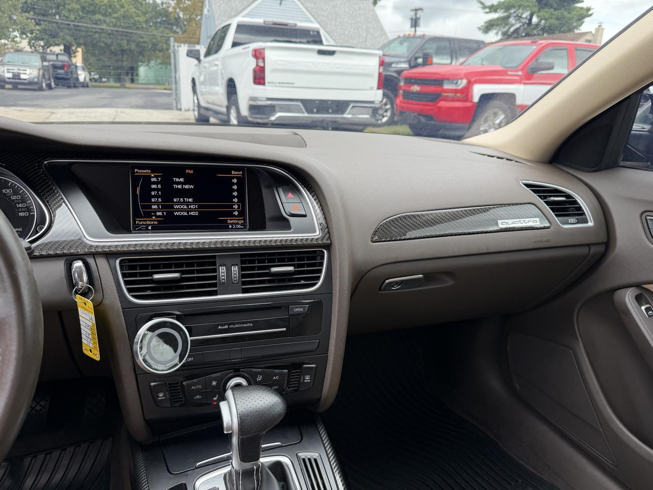 Audi A4 2.0T Sedan quattro Tiptronic 2014