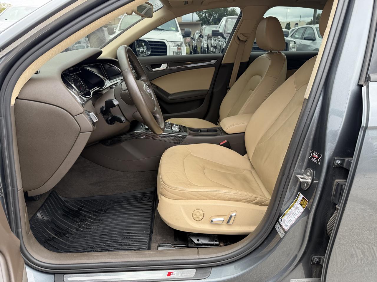 Audi A4 2.0T Sedan quattro Tiptronic 2014