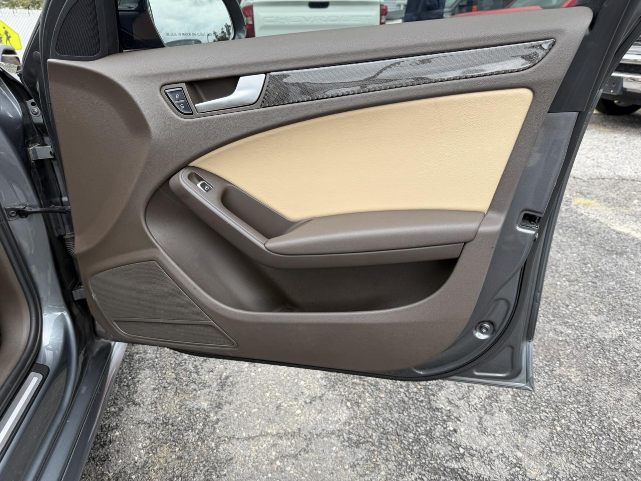 Audi A4 2.0T Sedan quattro Tiptronic 2014