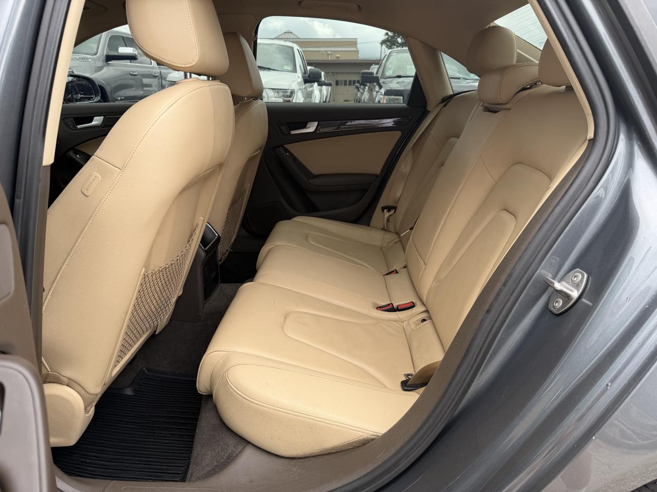 Audi A4 2.0T Sedan quattro Tiptronic 2014