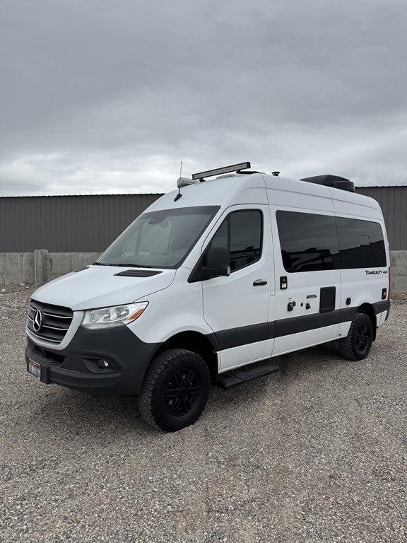 2022 Mercedes-Benz Sprinter Cargo Van 2500 Standard Roof V6 144" 4WD